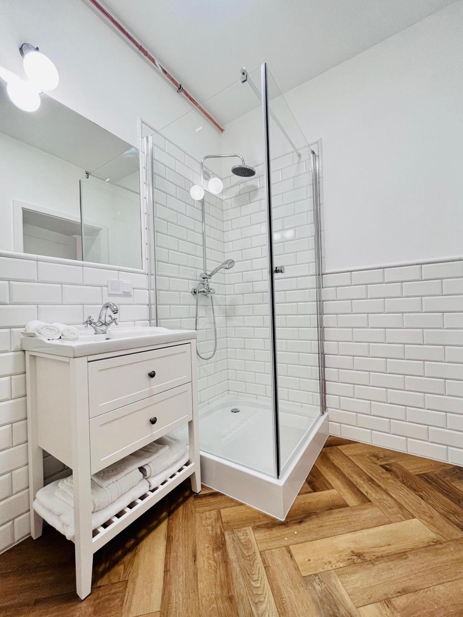 Apartamenty Kamienica Centrum - 1 Maja Lubiń Εξωτερικό φωτογραφία